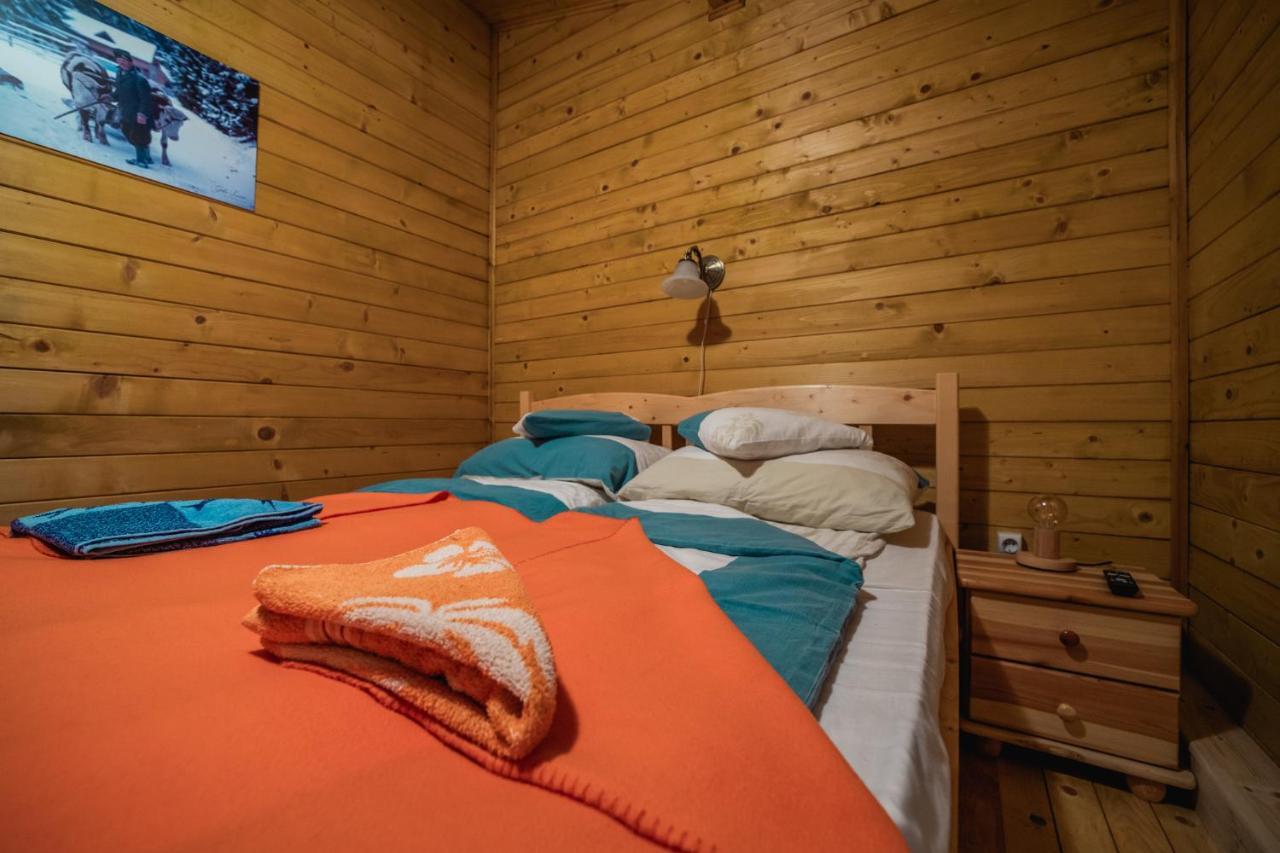 Biotour Camping & Restaurant Ghimes-Faget ภายนอก รูปภาพ